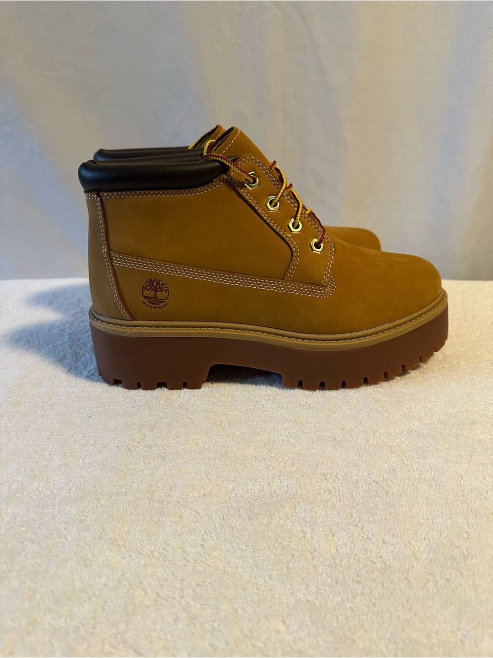 Timberland Nellie Chukka Waterproof Wheat Nubuck Boots Womens 8 New NWOB - Picture 4 of 7